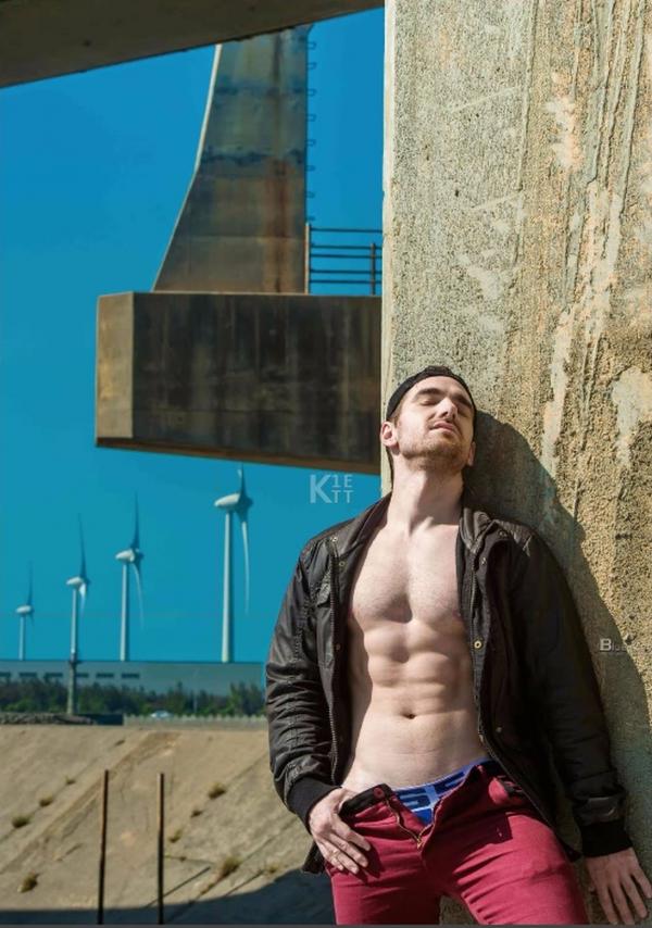 Whoseman-5-補教型男外師-Maxime